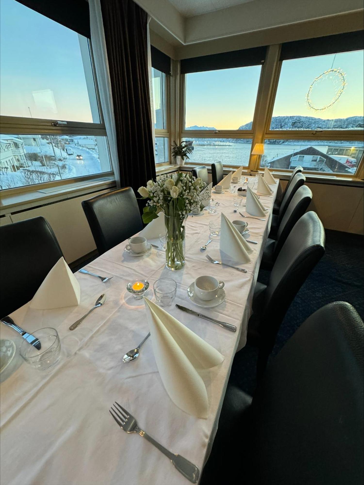Hotell Maritim Skjervoy Buitenkant foto